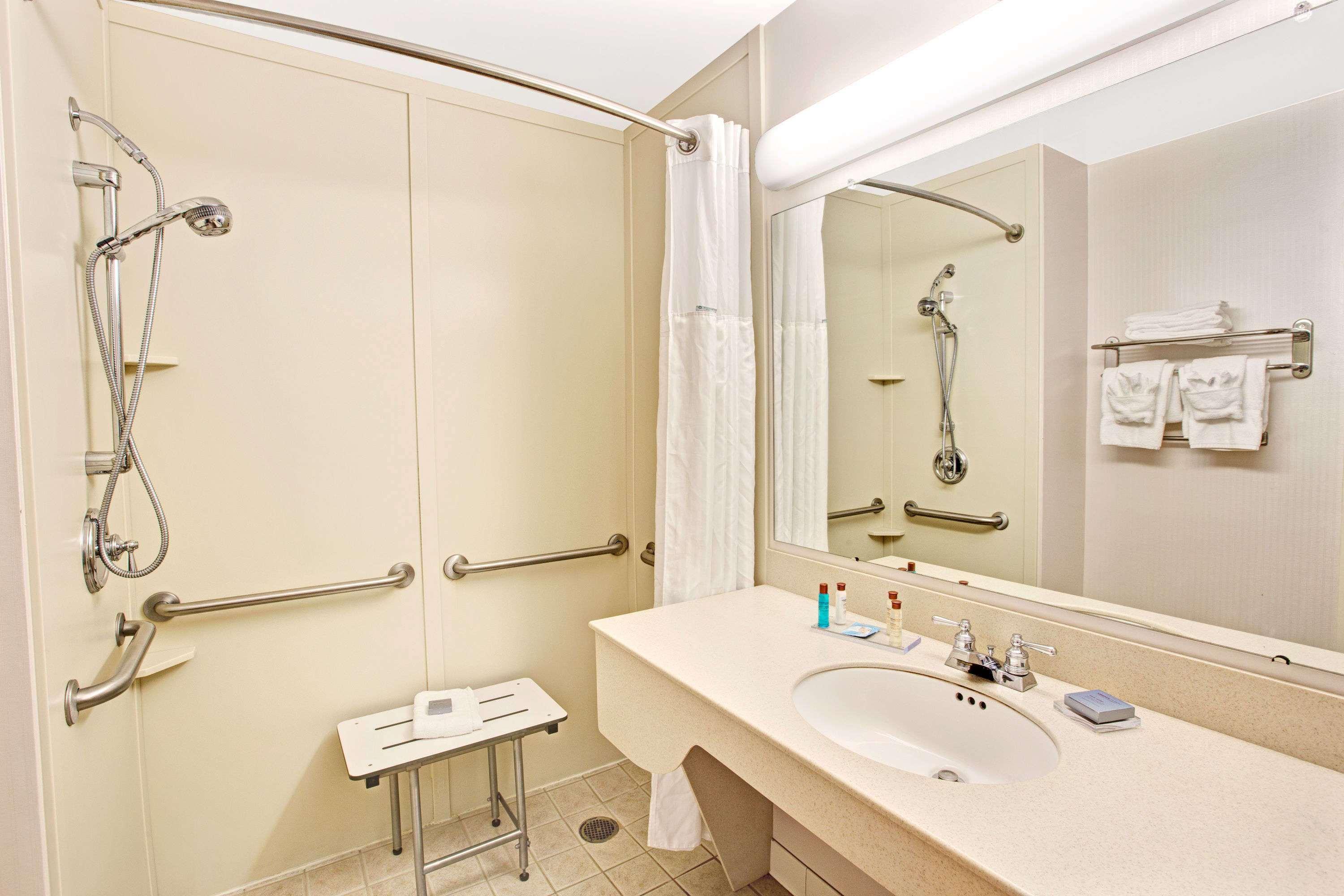 La Quinta Inn & Suites By Wyndham Mooresville Buitenkant foto