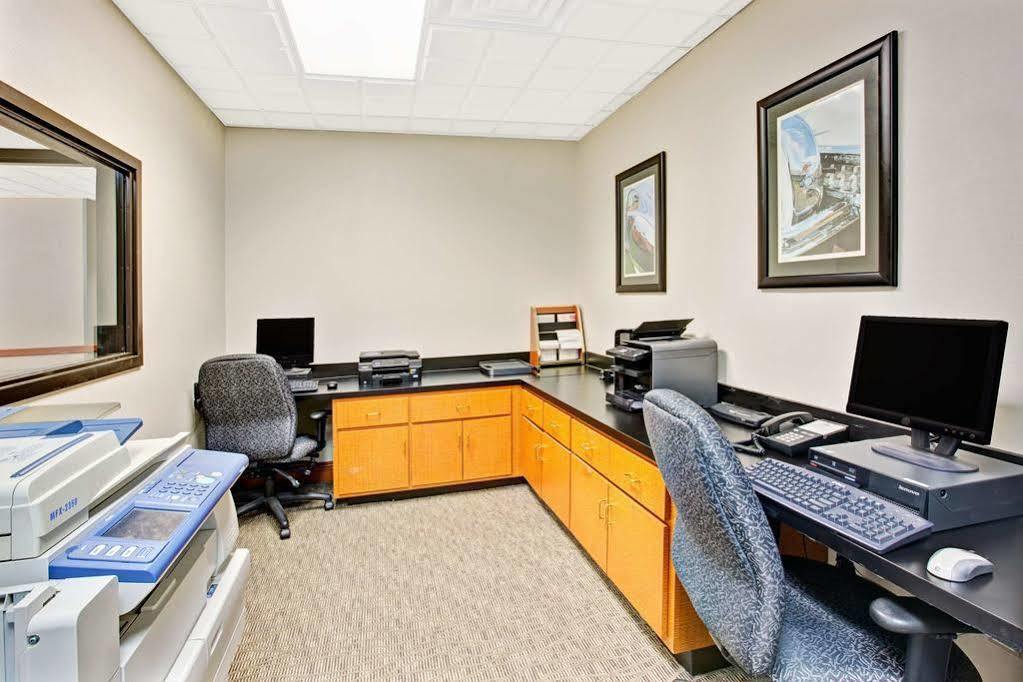 La Quinta Inn & Suites By Wyndham Mooresville Buitenkant foto