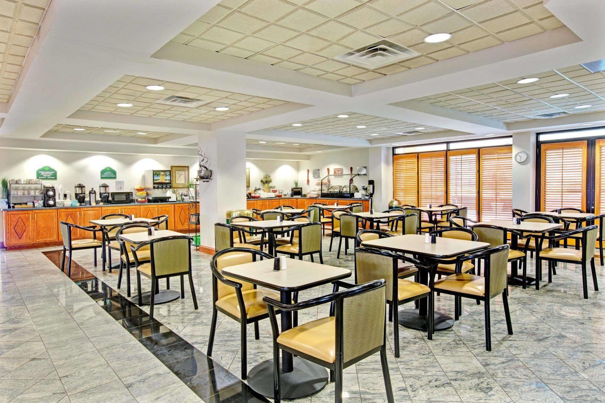 La Quinta Inn & Suites By Wyndham Mooresville Buitenkant foto